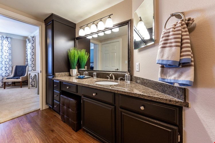 Marquis on Pin Oak Park Image 23