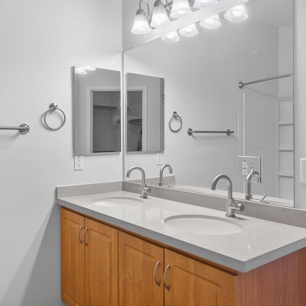Townhomes at Kyrene Image 16