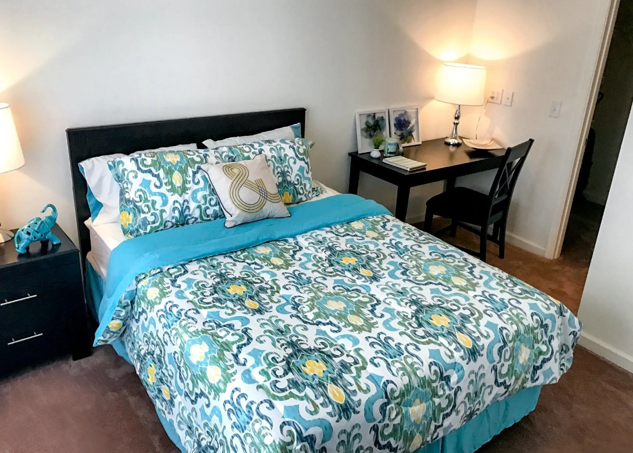 The Suites at Port Warwick Image 12