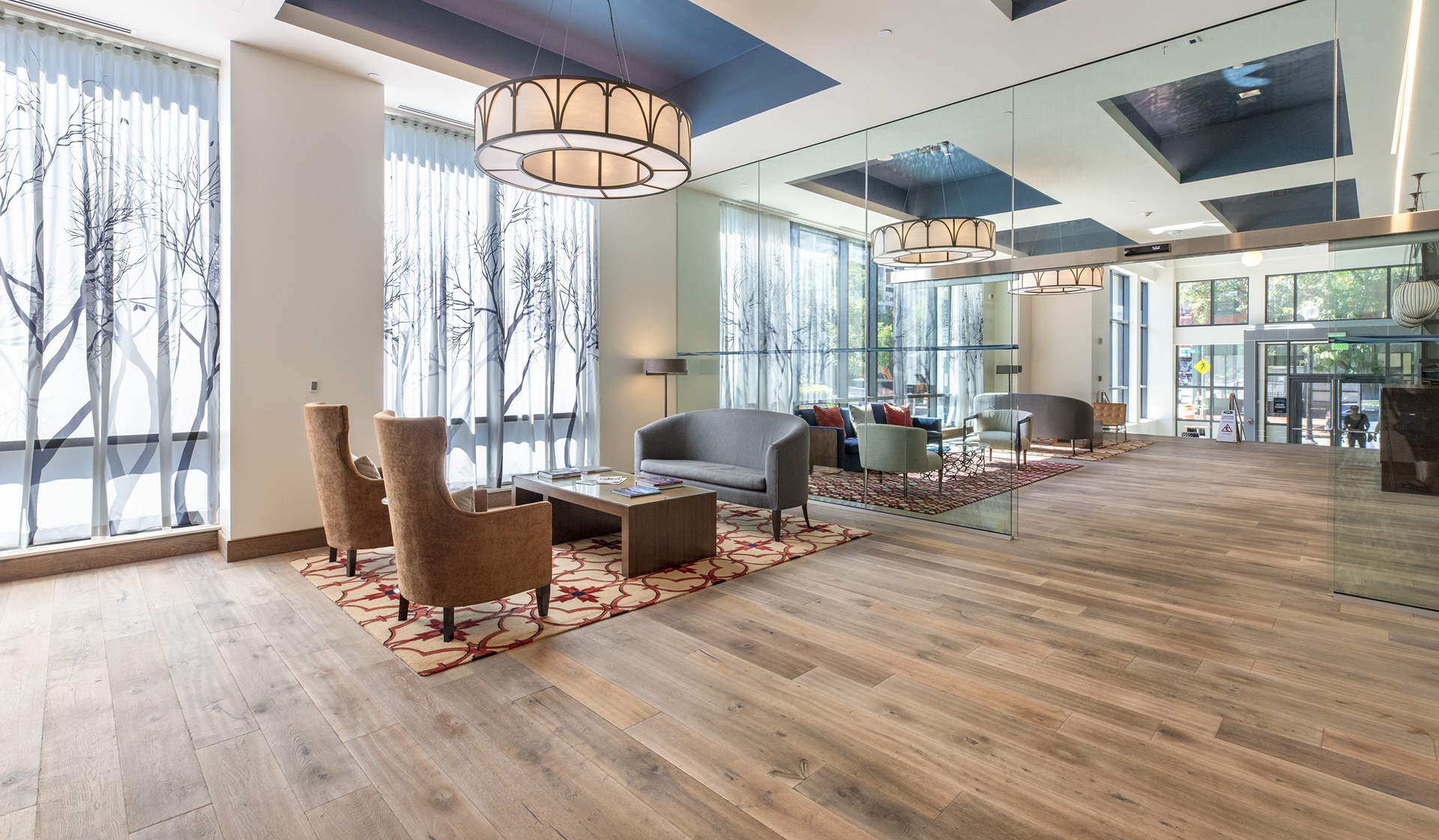 Hangout in the entryway lounge or stop by the 24/7 concierge desk for any needs