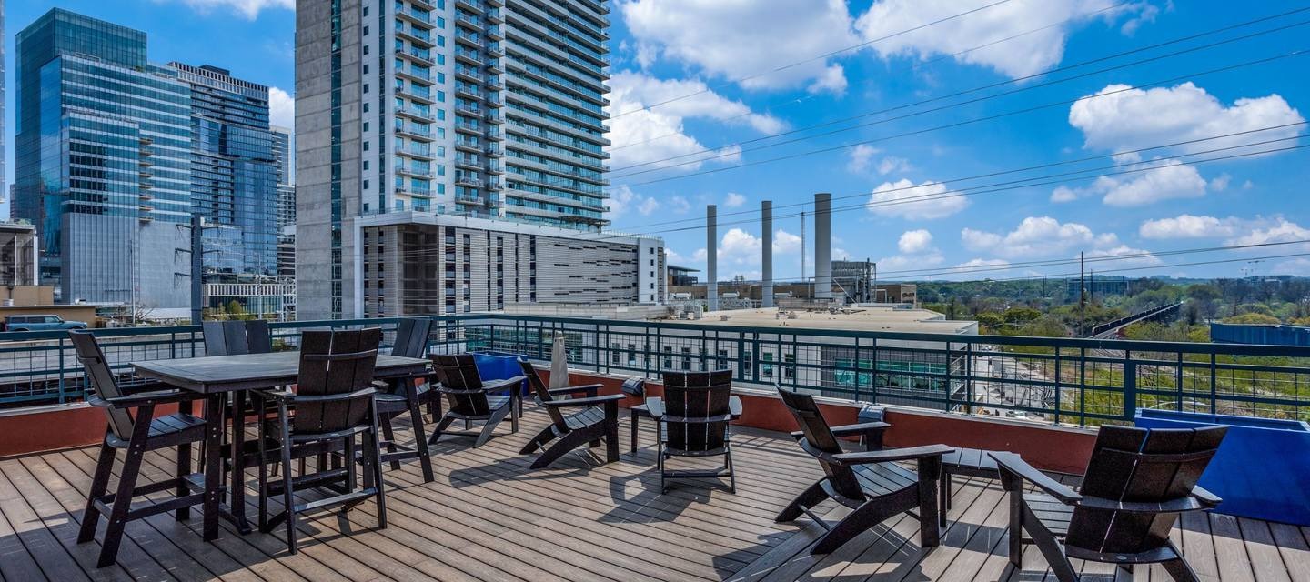 Elle West Avenue Image 3