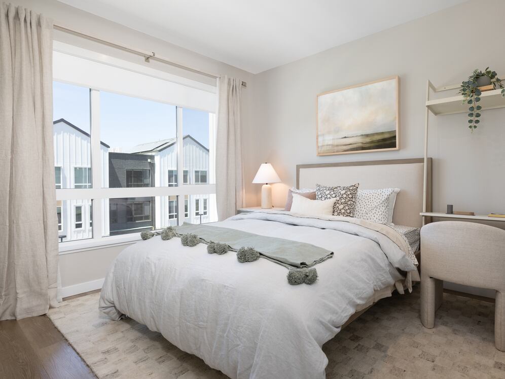 Signature Collection I 3-Bedroom Townhome Guest bedroom