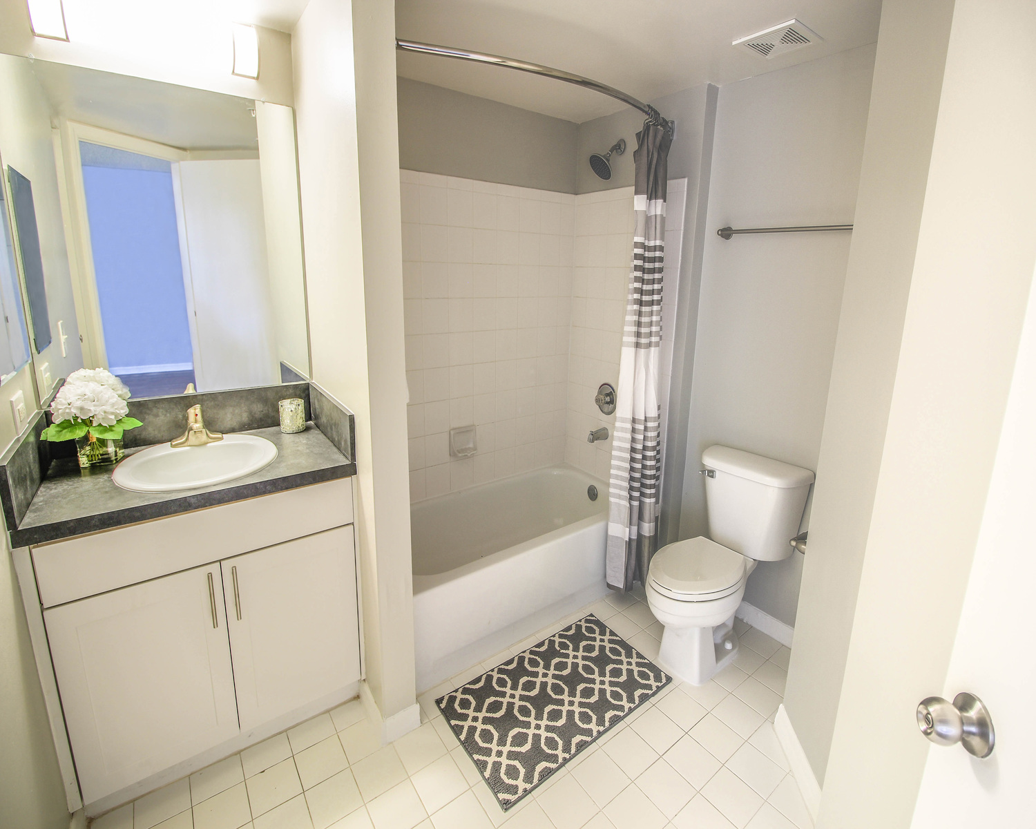 New River Cove Apartments Image 26