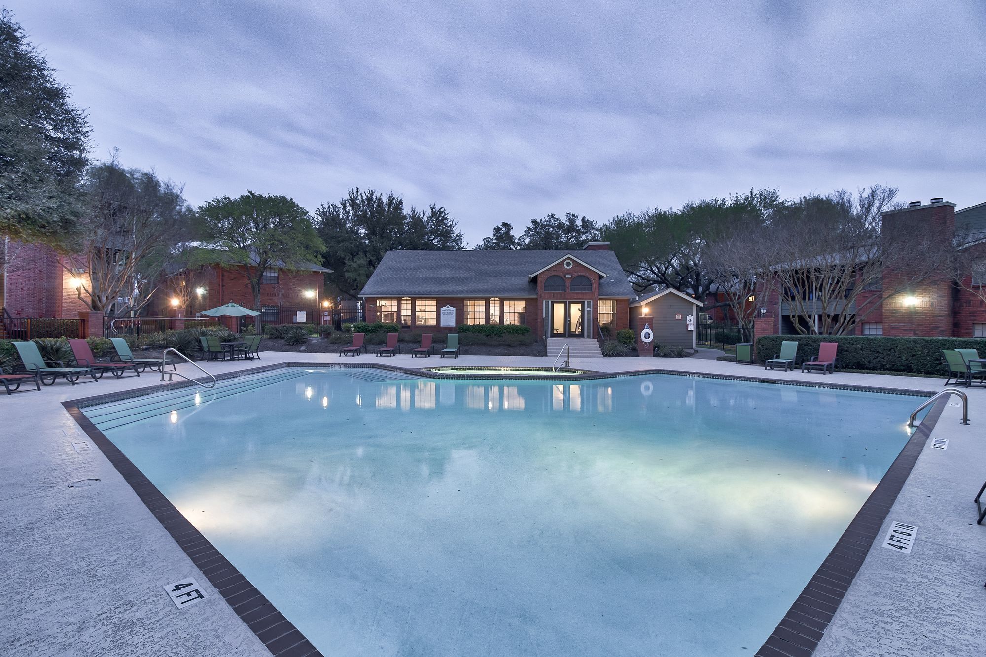 Promontory Point Apartments Image 21