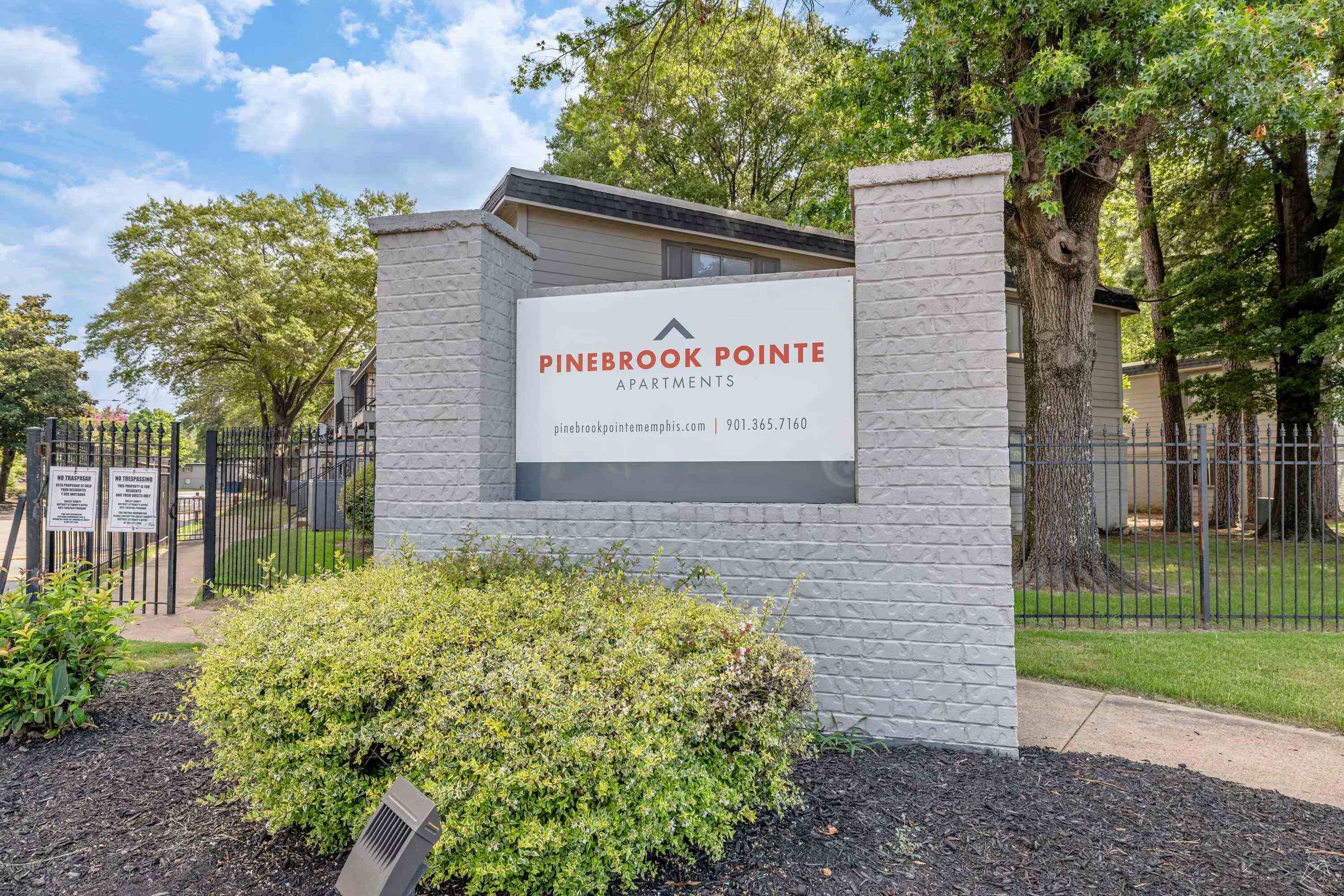 Pinebrook Pointe Image 1