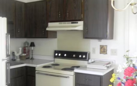 Towne and Country Apartments Image 3