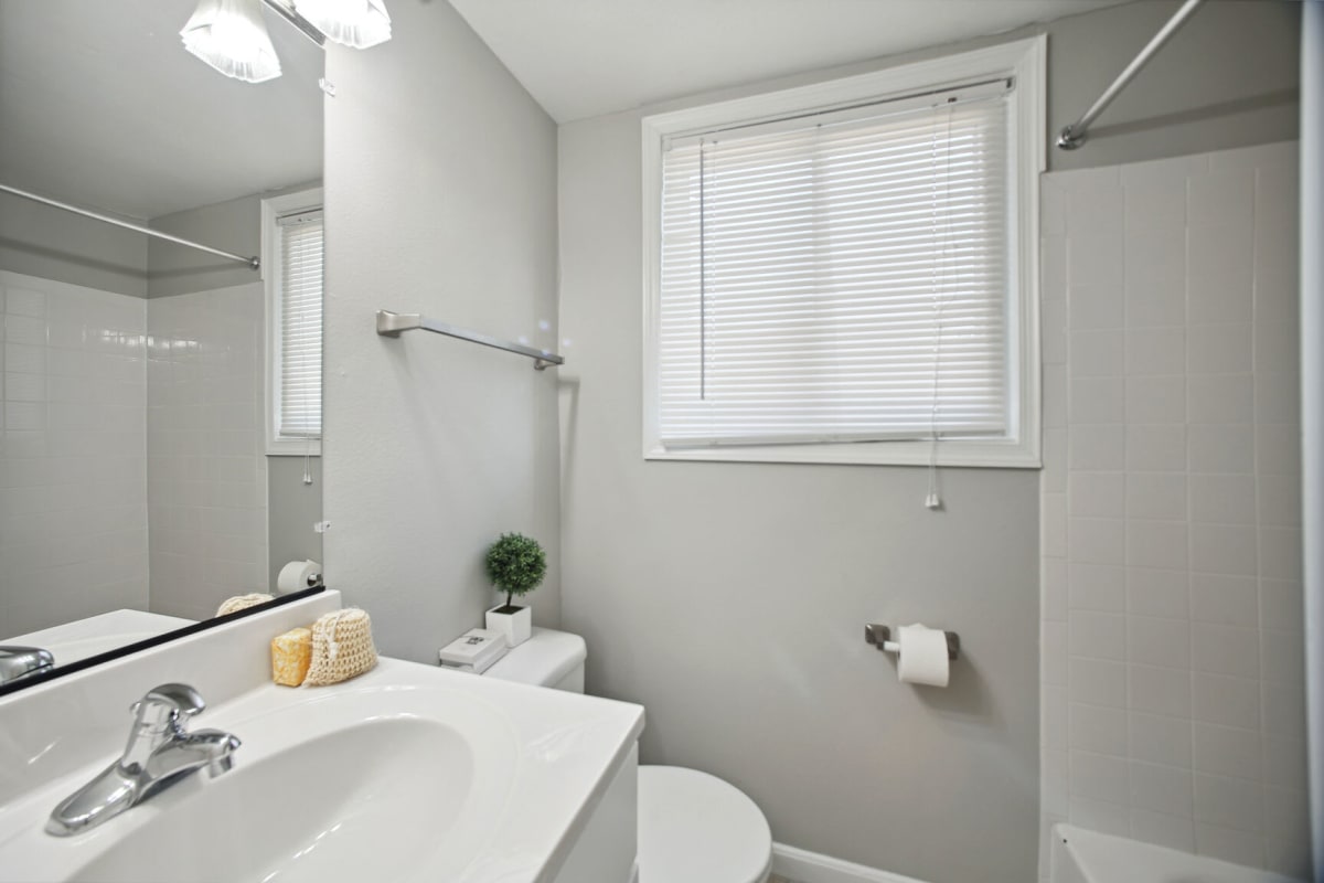 The Benjamin Landover Hills Image 9