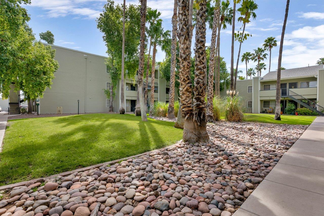 Deerfield Village Image 24
