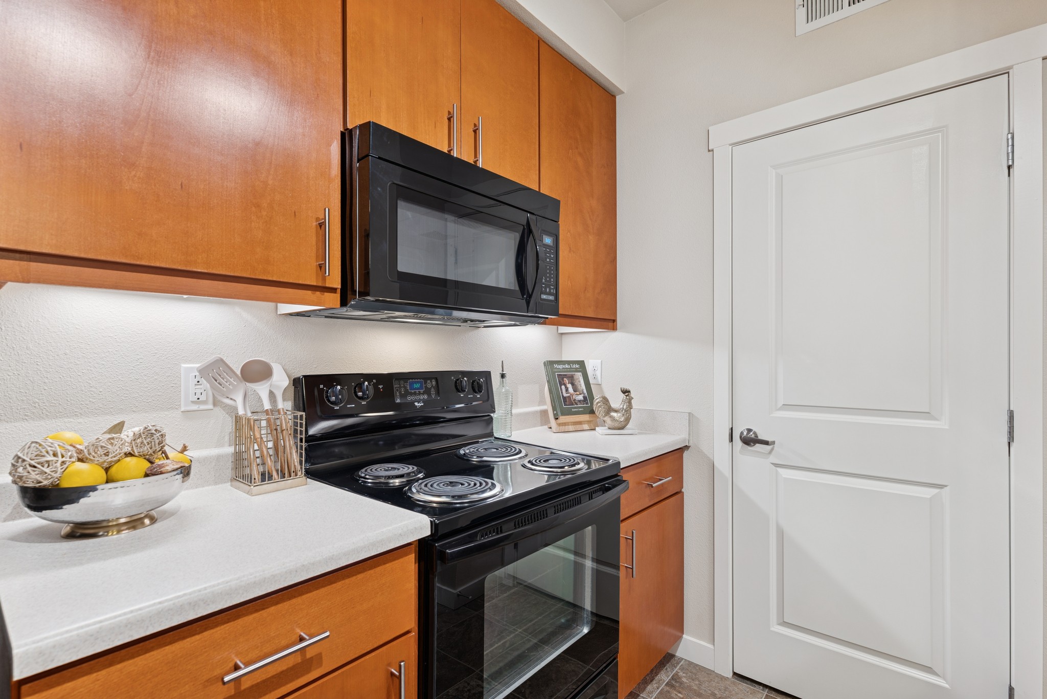 Island View Apartments Image 19
