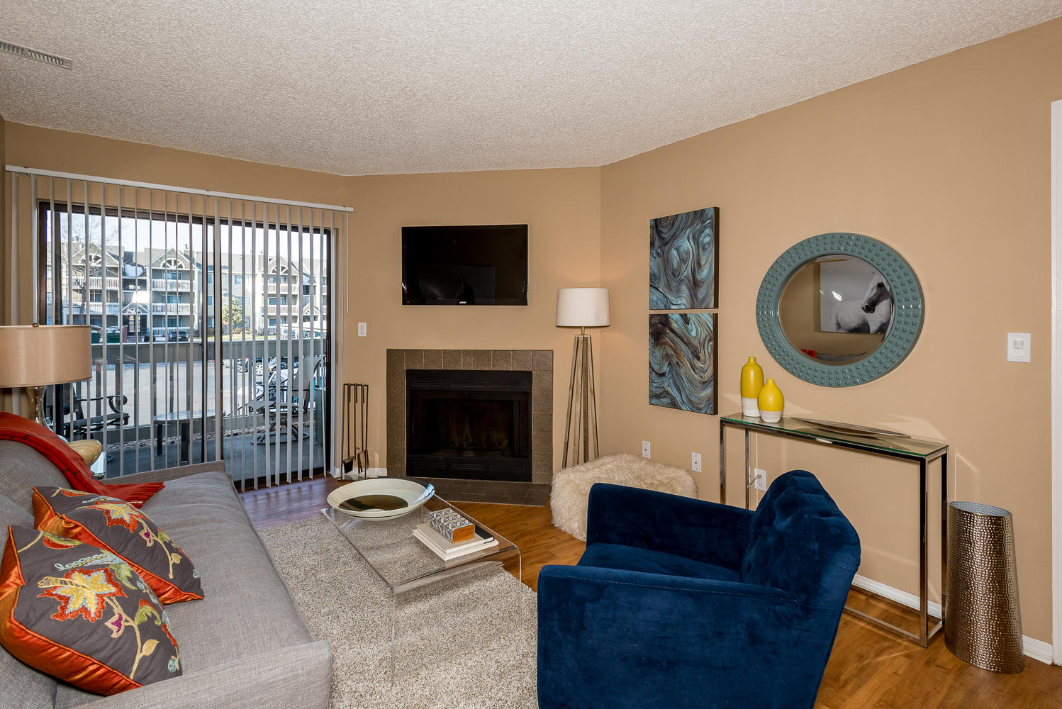 Apres Apartment Homes Image 4
