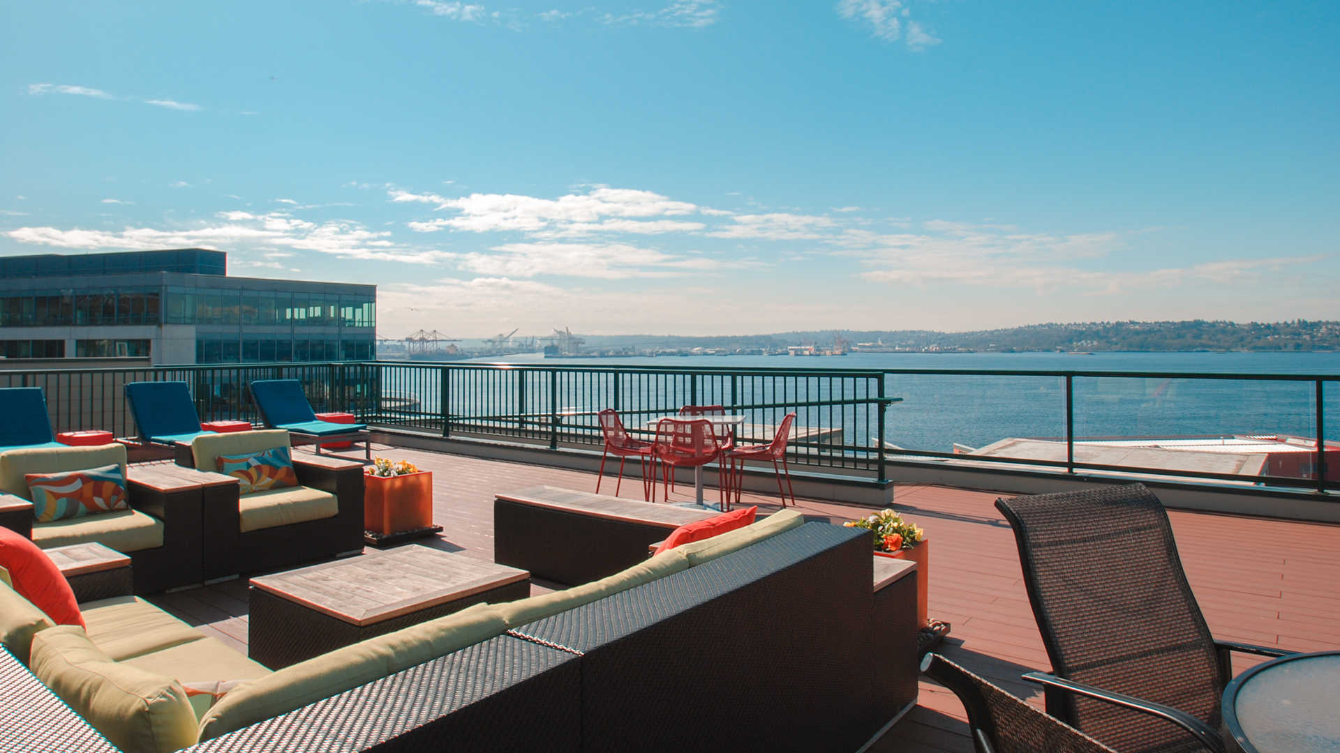 2300 Elliott Image 19