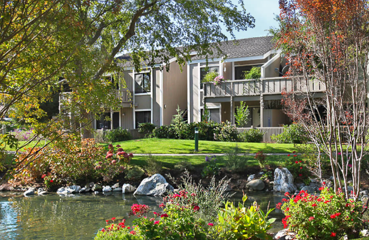 Glenbrook Apartments Image 4