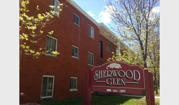 Sherwood Glen Apartments Image 1