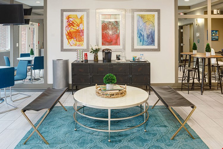 Village Green Hills Image 6