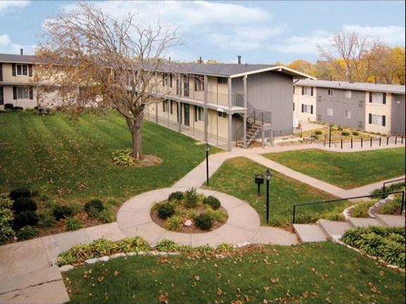 Courtyard 72 Image 1