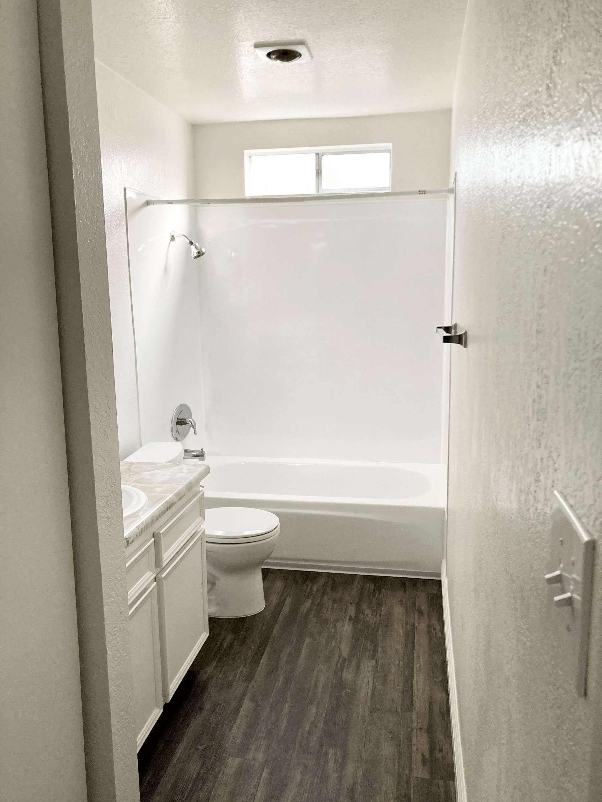 Hemlock Apartments Image 5