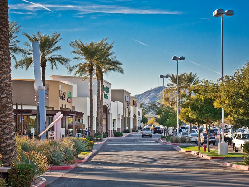 Just minutes from shopping complex