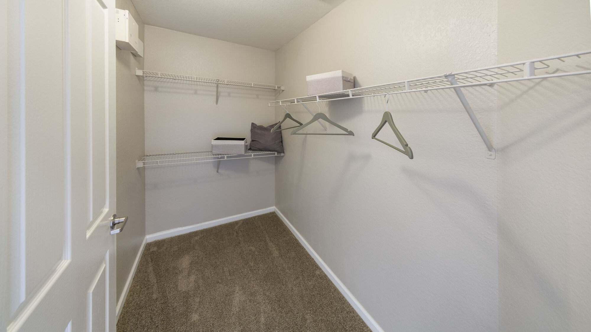 Heritage Estates – Center Square Image 11