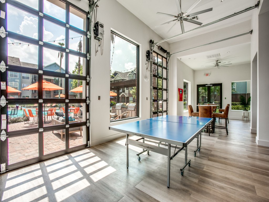 Aventura on Briar Forest Image 36