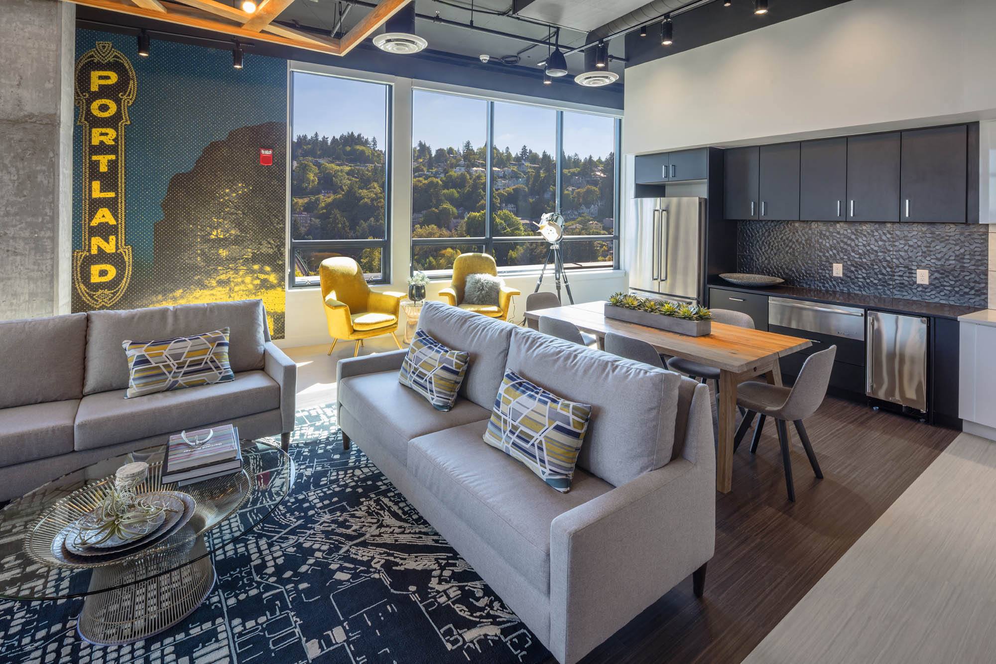 Community Kitchen & Lounge