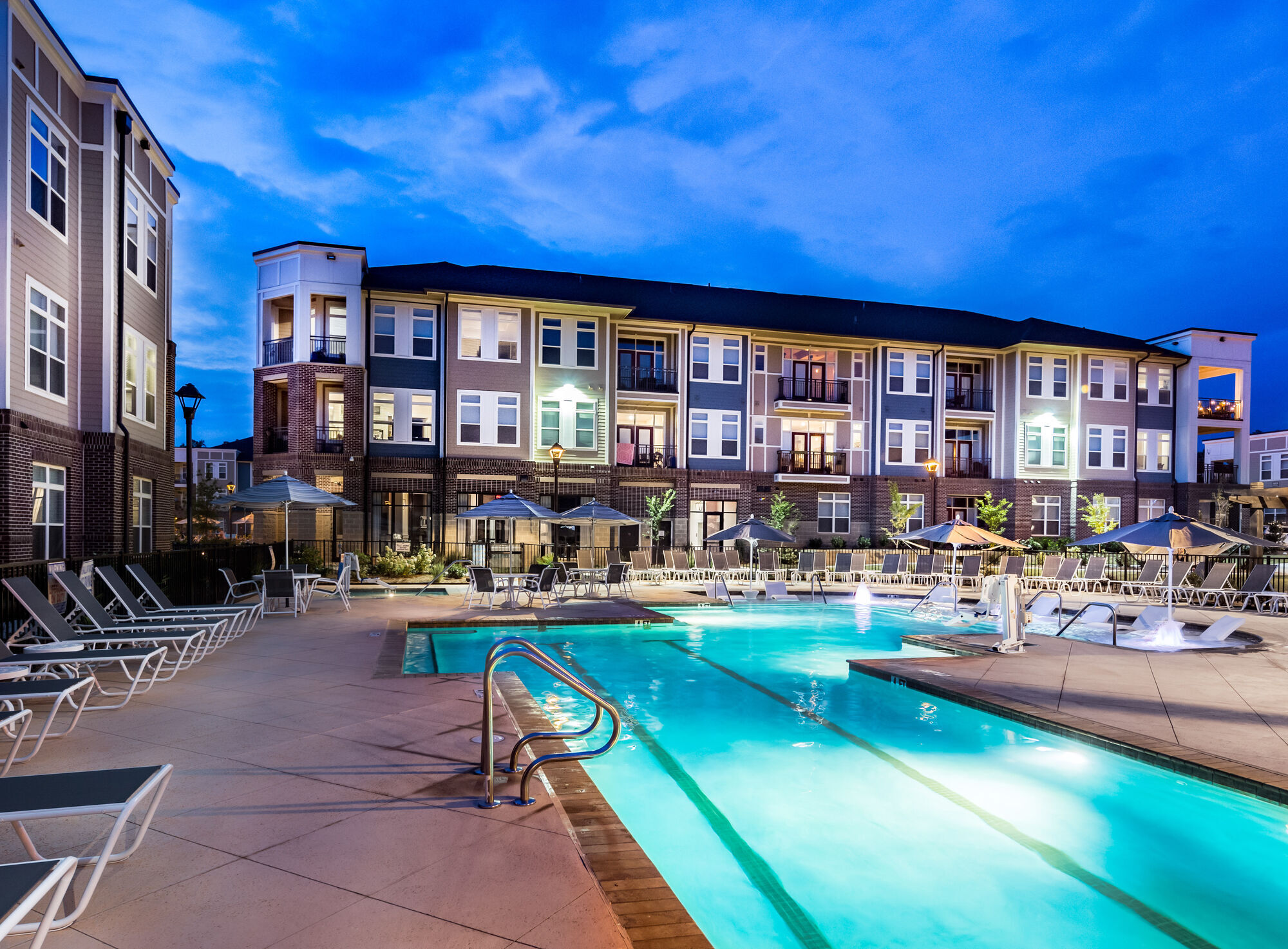 Holly Crest Image 38