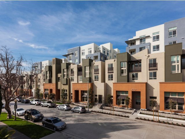 Wilshire La Brea Image 2