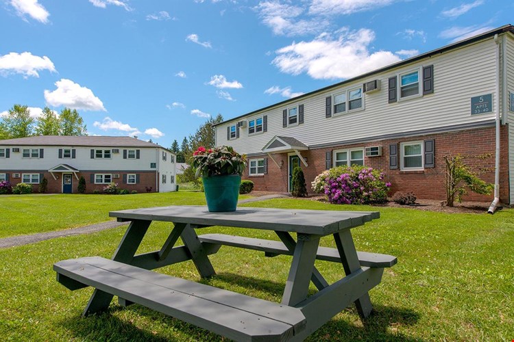 Have a picnic with friends at one of our picnic areas.