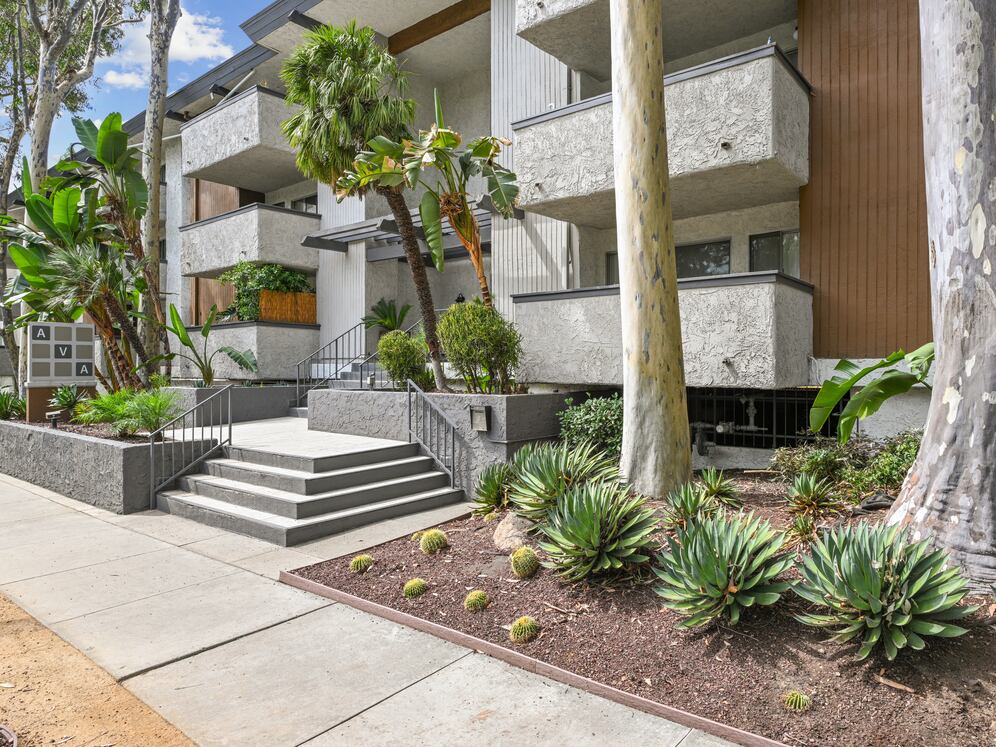 Leasing office entrance