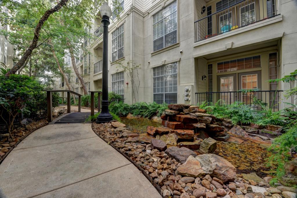 The Left Bank River Oaks Image 2