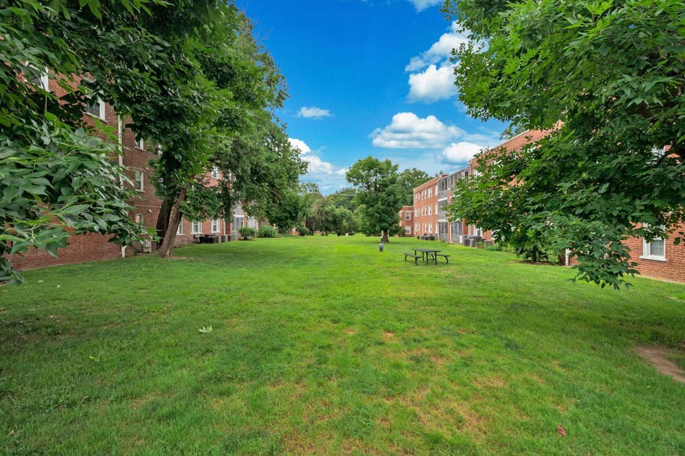 Woodside Place Image 16