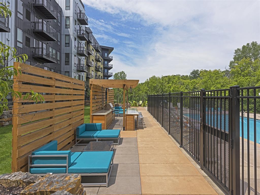 Be @ Axon Green Image 25