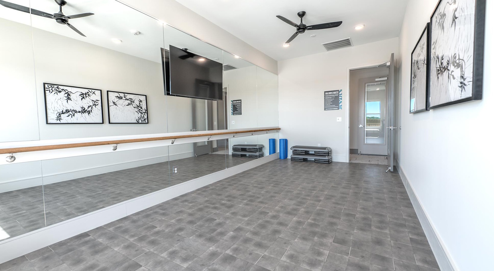 Luxe at Las Colinas Image 5