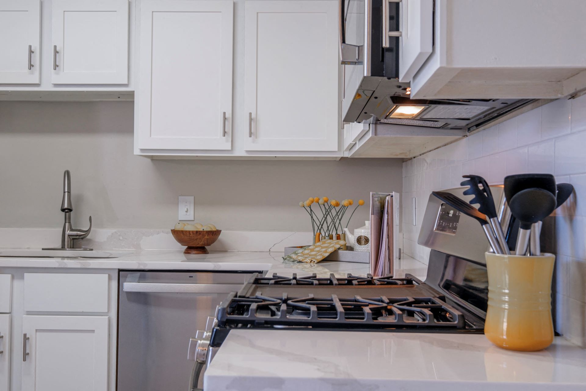 Heathermoor and Bedford Commons Apartments Image 2