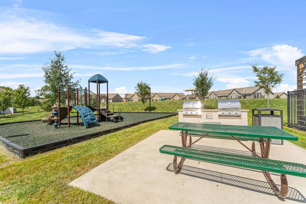 Summit Crossing Image 3