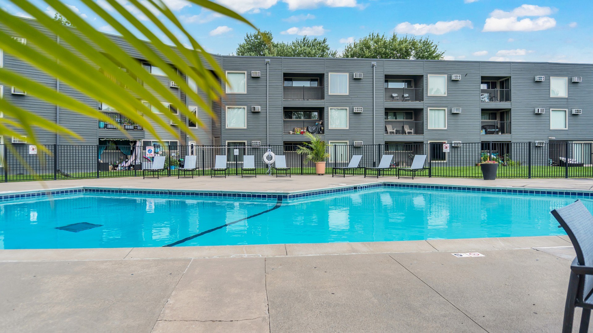 Hillsborough Apartments Image 8