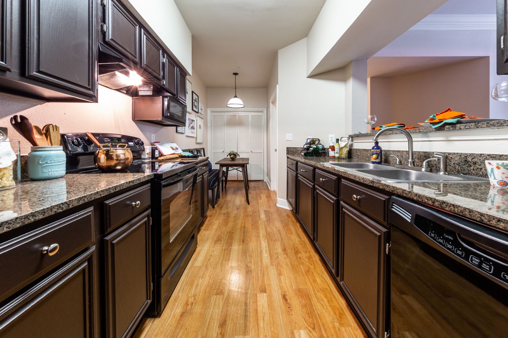 Marquis on Pin Oak Park Image 13