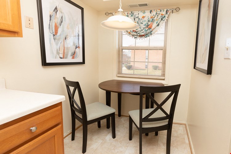 Traditional eat in kitchen at Seminary Roundtop in Lutherville-Timonium