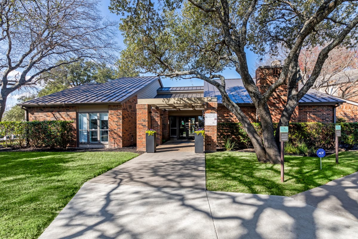 Walnut Creek Crossing Image 4