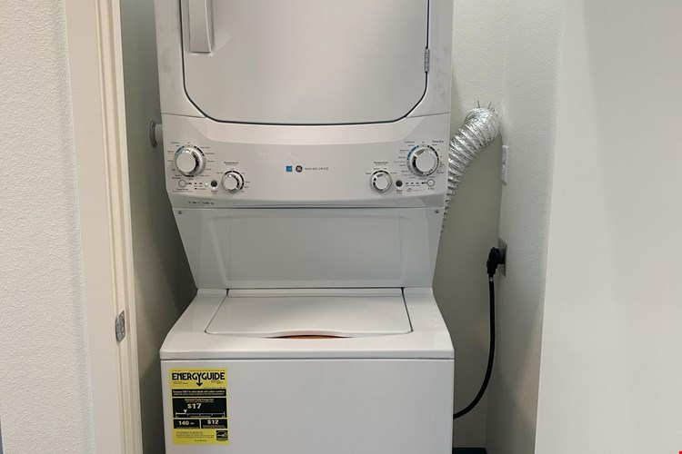 Ceja Vista Senior Apartments Image 9