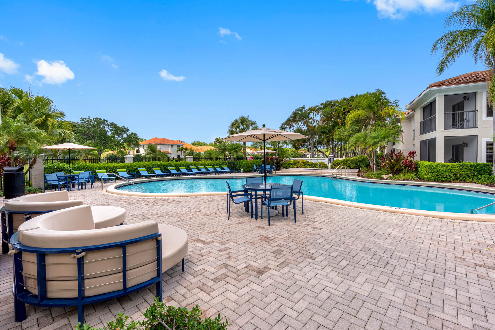 Mizner Court Image 9