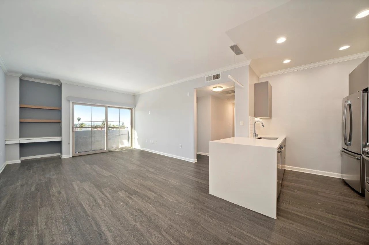 Boulevard on Wilshire Image 5