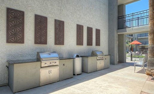 Icon on Central Image 6