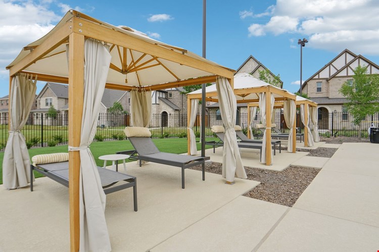 BB Living The Tribute Image 48