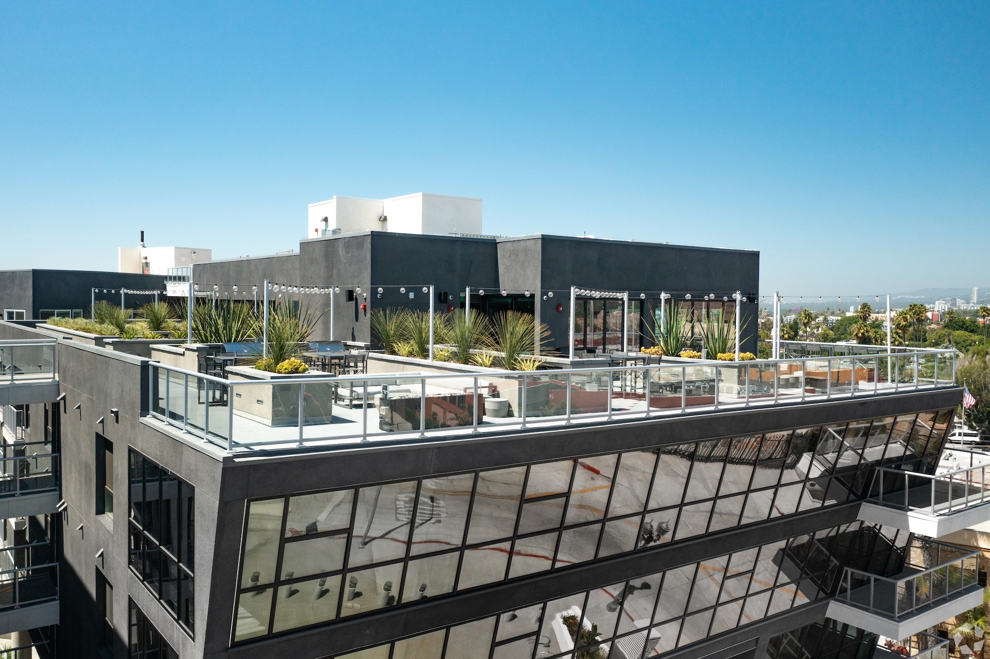 The Ovelo Hollywood Image 31