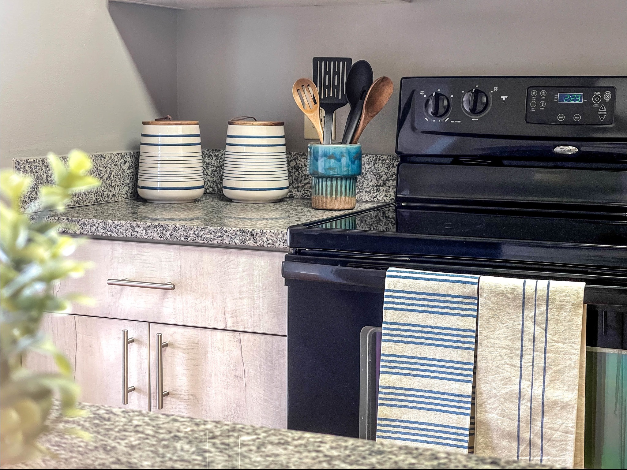 South Summit Apartments Image 8