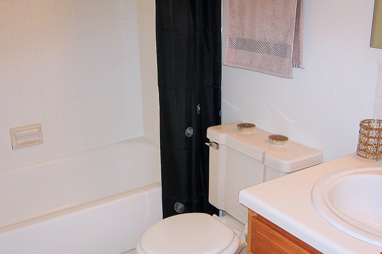 Hawthorne Club Image 7