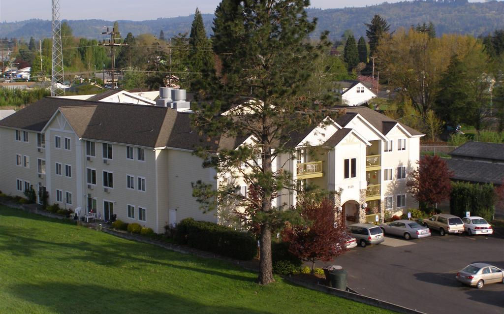 Hearthside Senior Apartments Image 2