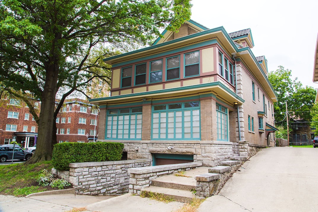 Victorian House Image 3