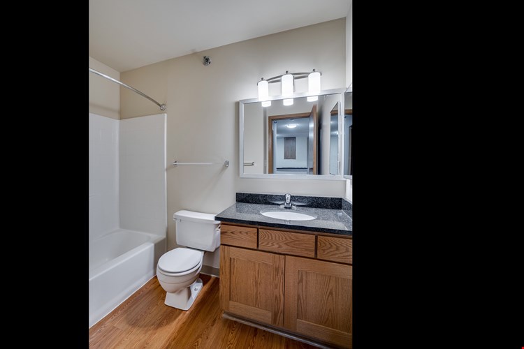 Laurel Village  Image 19