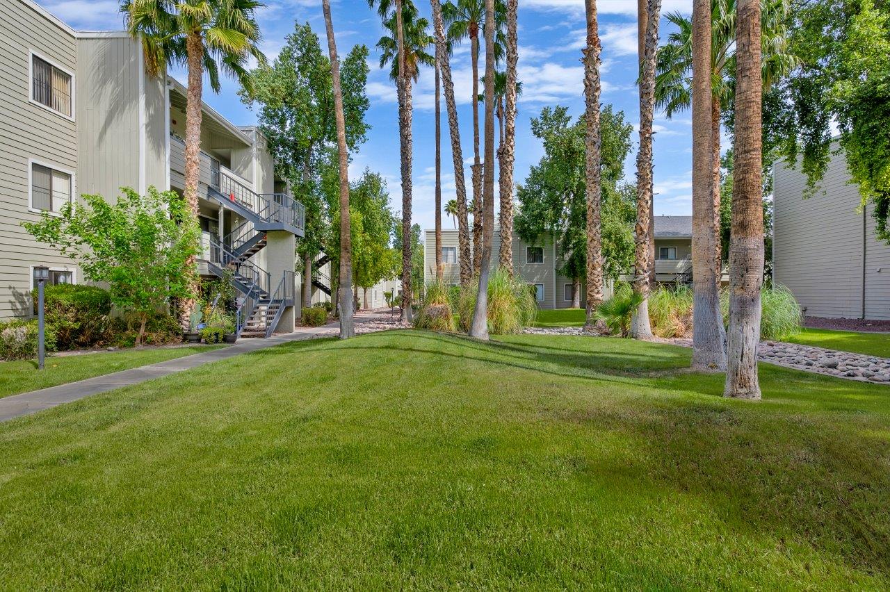 Deerfield Village Image 25